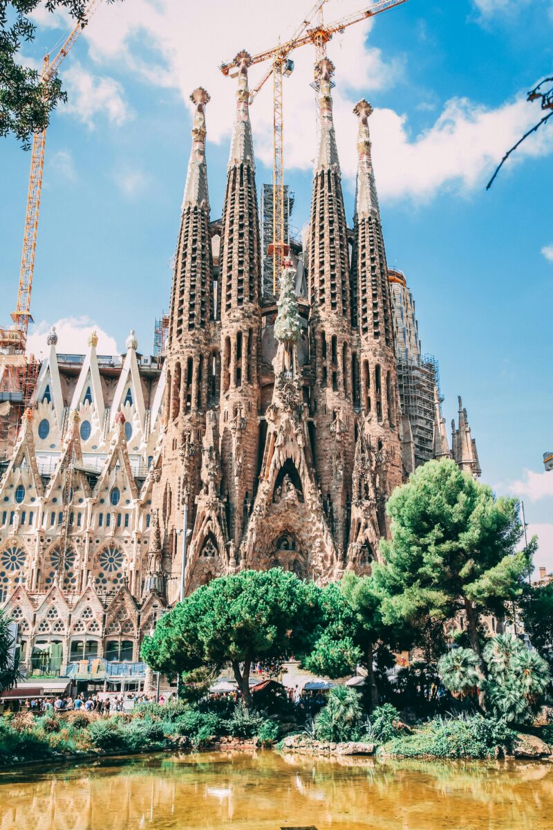 Barcelona od 777zł/os
